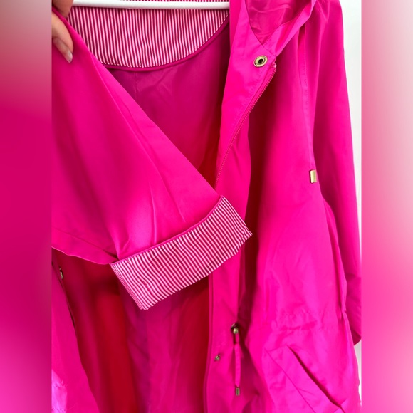 lightweight women's windbreaker size L. bright pink. Kim Rogers (C20) - Picture 5 of 8